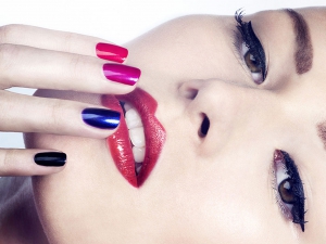 Nuray Demir - Hair & Make up   Photo by Valeria Mitelman